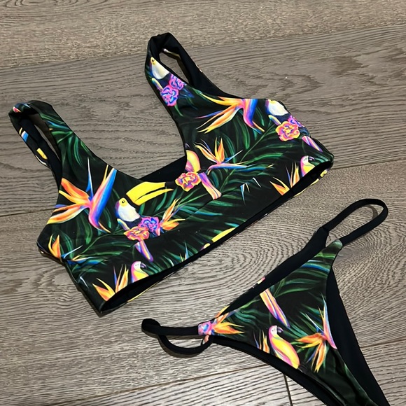 Tropical Print Bikini Set - Picture 6 of 6